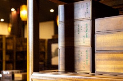 ​乾隆的丰功伟绩不仅表现在领土的统治版图上