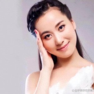 ​赵本山徒弟夫妻对比：王小虎老婆引领旺夫，王小宝的老婆气质之巅