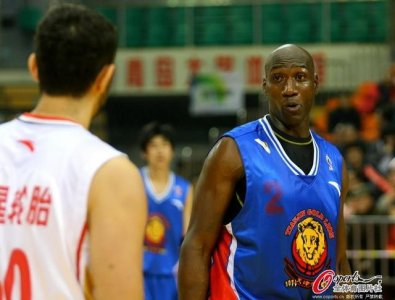 ​“监狱球王”李本森因吸毒再次入狱