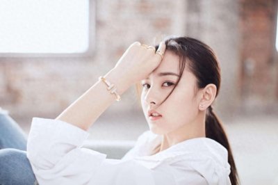 ​拍照姿势怎么摆，这些姿势简单好学，拍照好看