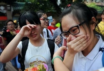 ​2003年高考泄密案，考卷泄密全国紧急换卷，直接出动刑侦八虎捉凶