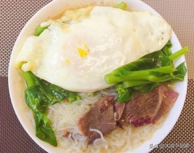 ​比方便面好吃！大叔教你自制米线，香气扑鼻，简单易学，家人喜欢