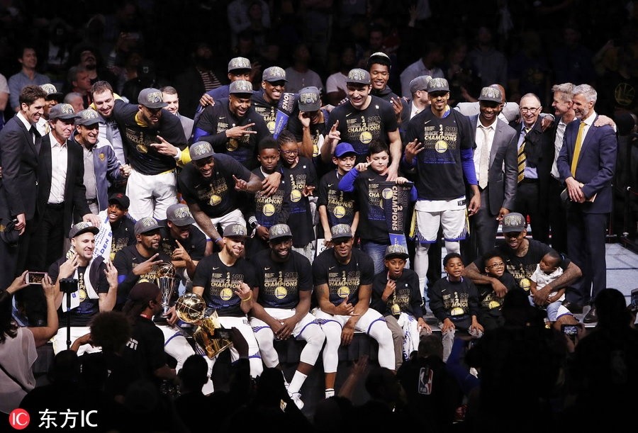 大卫-韦斯特退役结束15年NBA生涯 曾两度获得总冠军