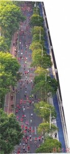 ​用脚步丈量“世界客都”之美