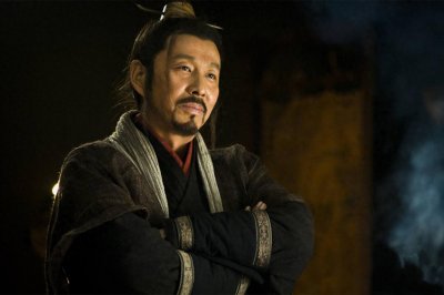 ​汉朝为什么会有西汉和东汉之分？有何不同？但最终是怎样衰落的？